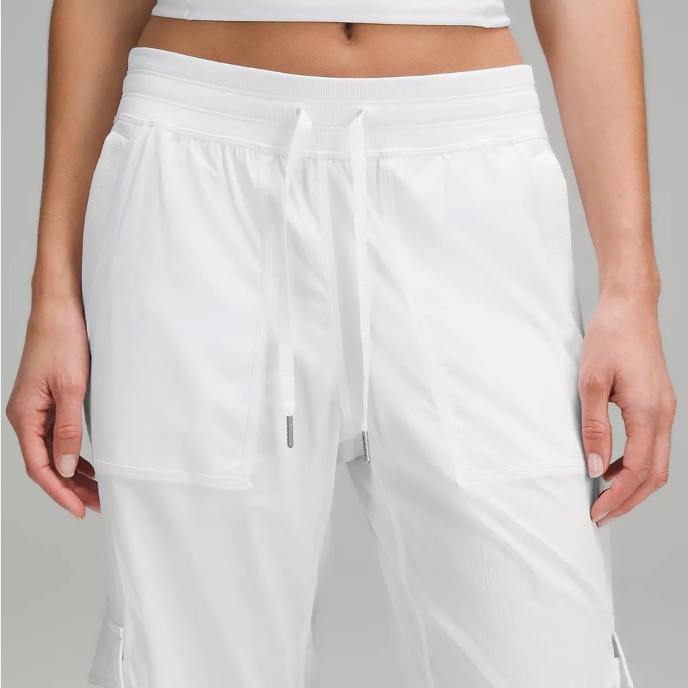 NWT lululemon Dance Studio Relaxed-Fit Mid-Rise Cargo Pant - XS - Picture 10 of 16